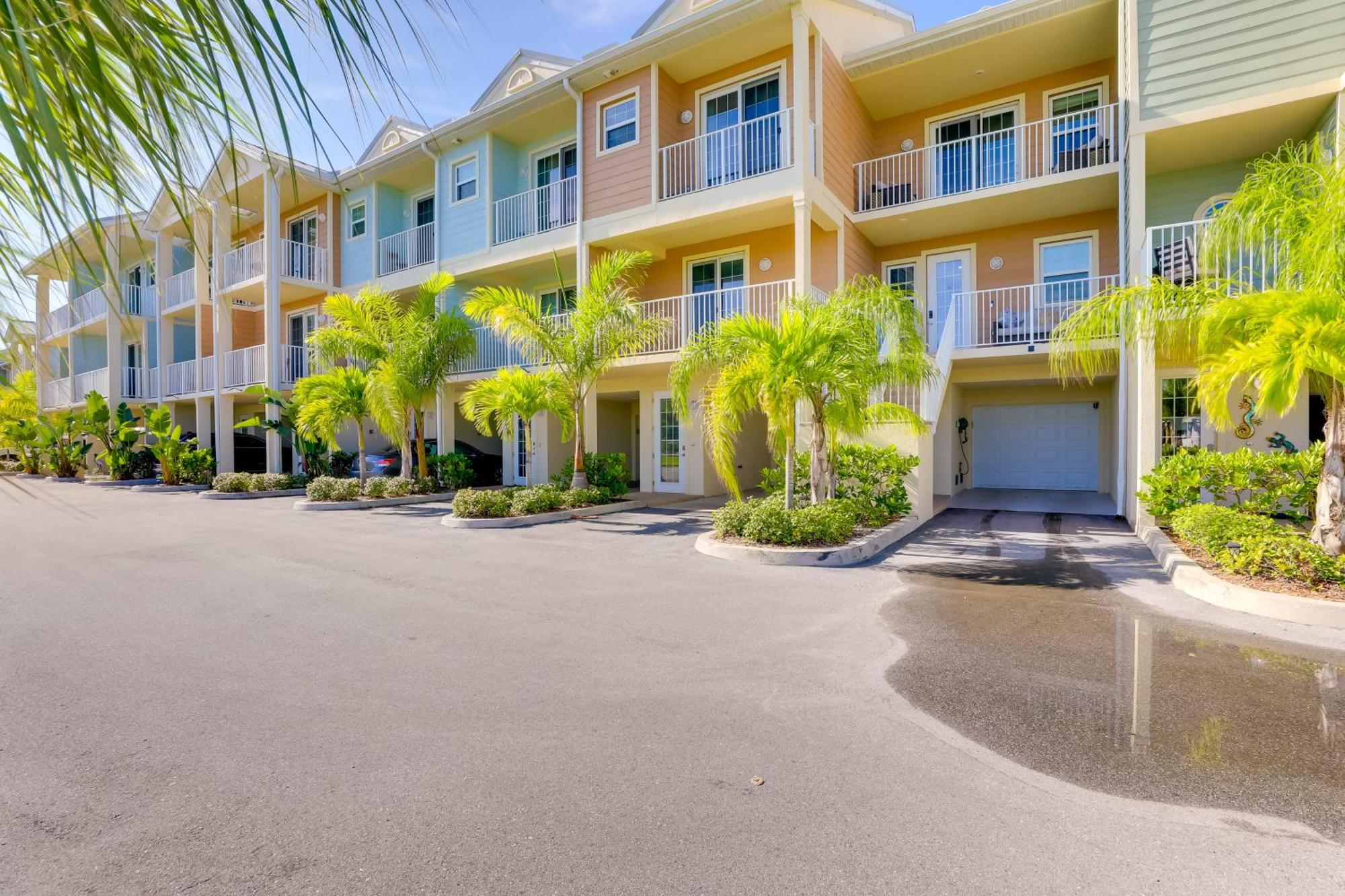Coastal-Zen Ruskin Retreat Less Than 1 Mi To Beach! Exterior photo